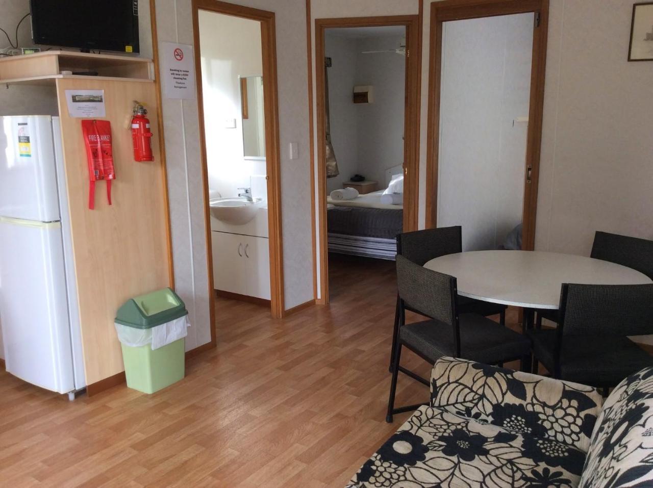 Tatura Cabin & Caravan Park Eksteriør bilde